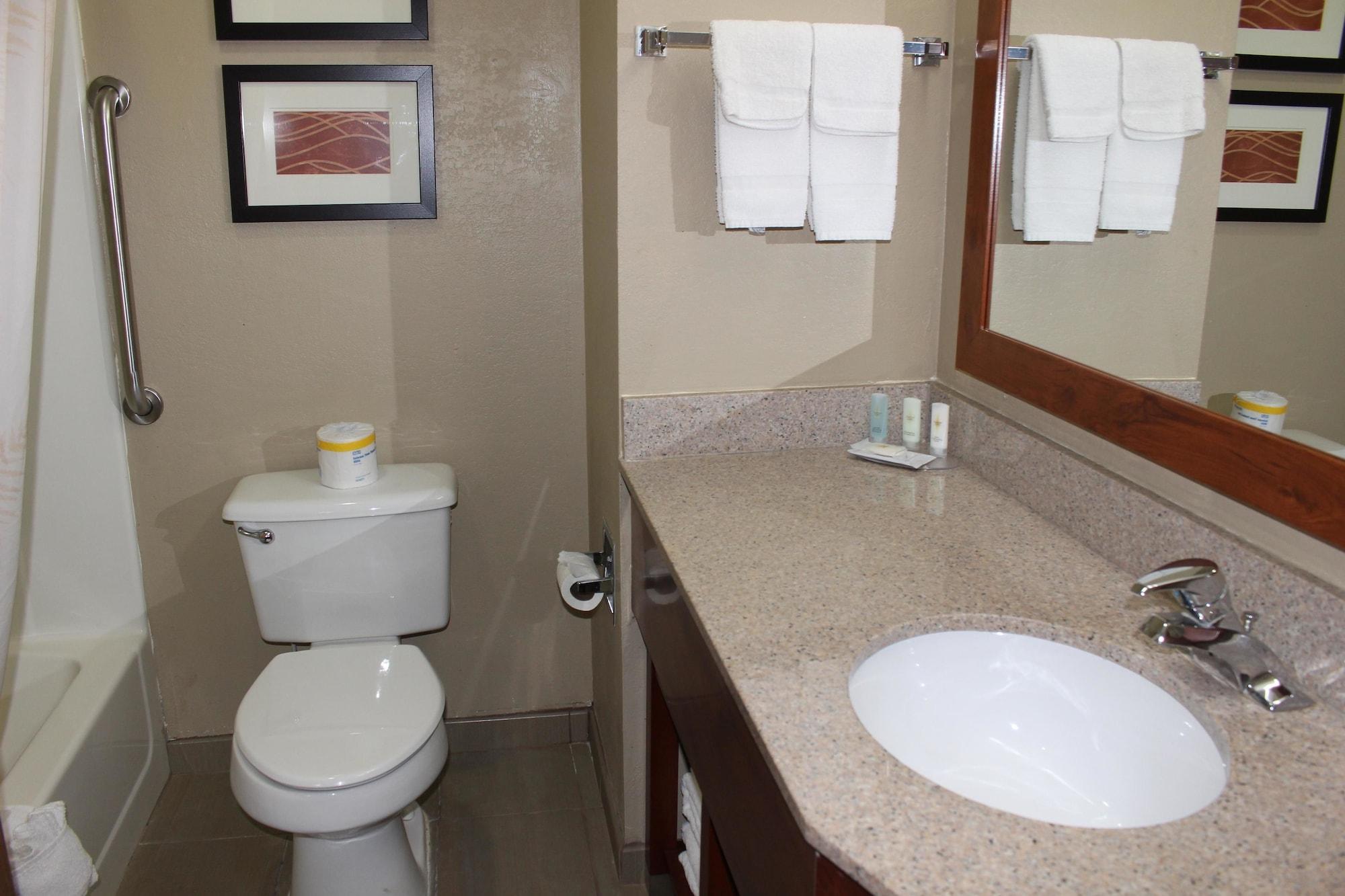 Comfort Inn Грейн-Веллі Екстер'єр фото
