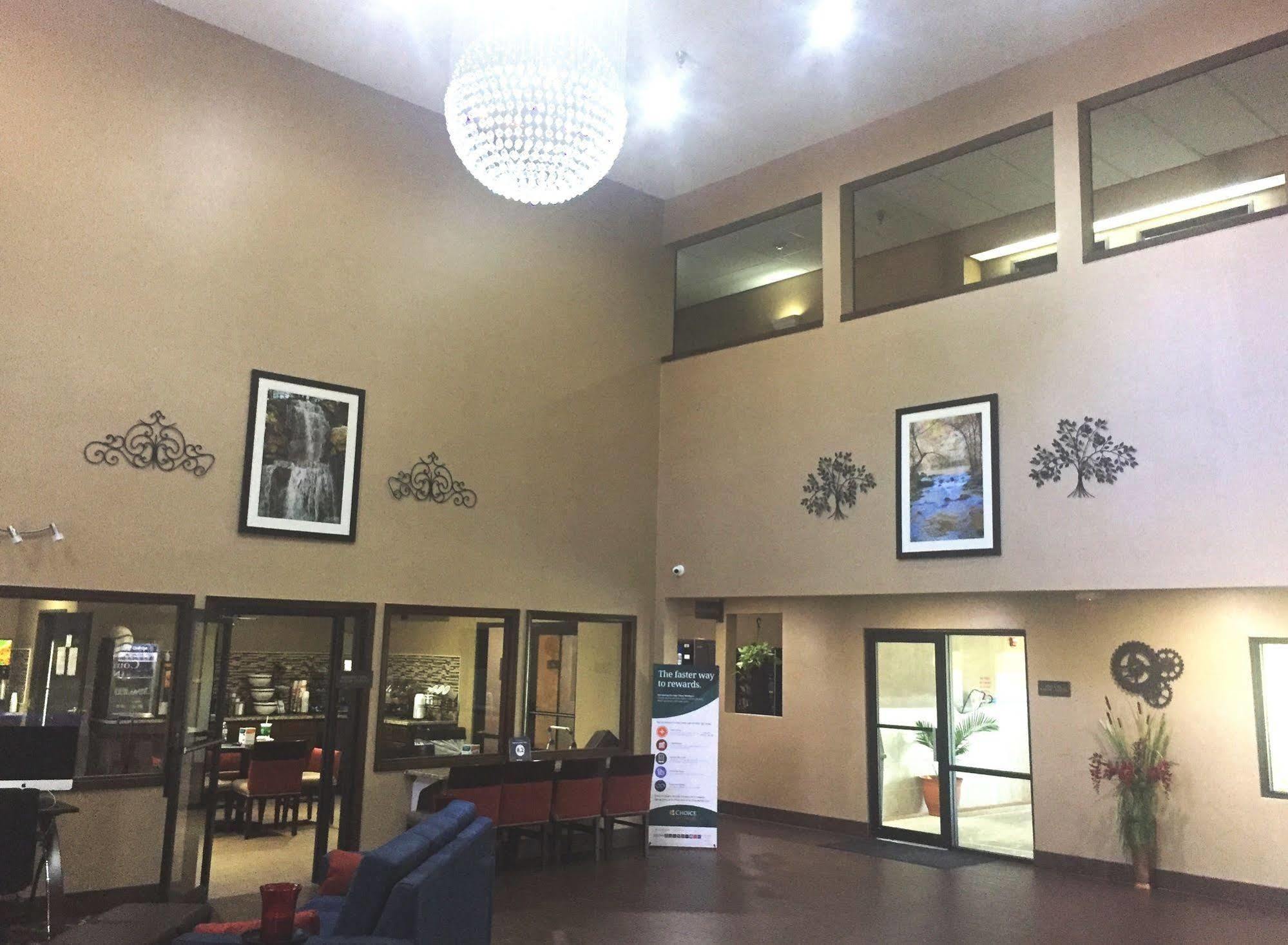 Comfort Inn Грейн-Веллі Екстер'єр фото